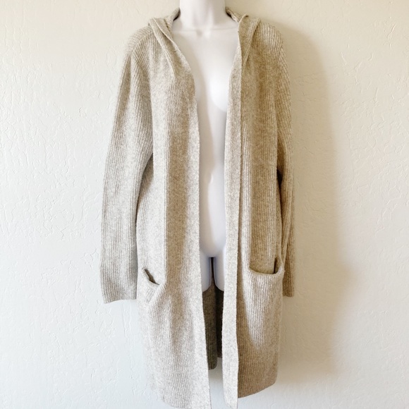 Cardigan - Picture 2 of 4